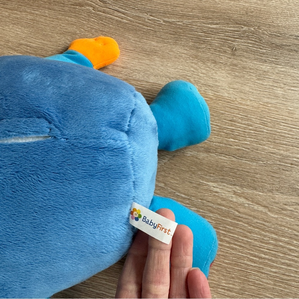 Babysfirst TV Peek-a-boo interactive plush toy - Picture 6 of 6